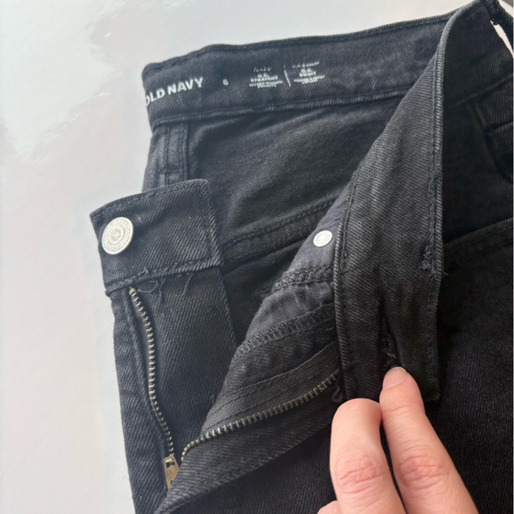 Old Navy O.G. Straight Black Jeans Size 6 Raw Hem - Picture 3 of 9